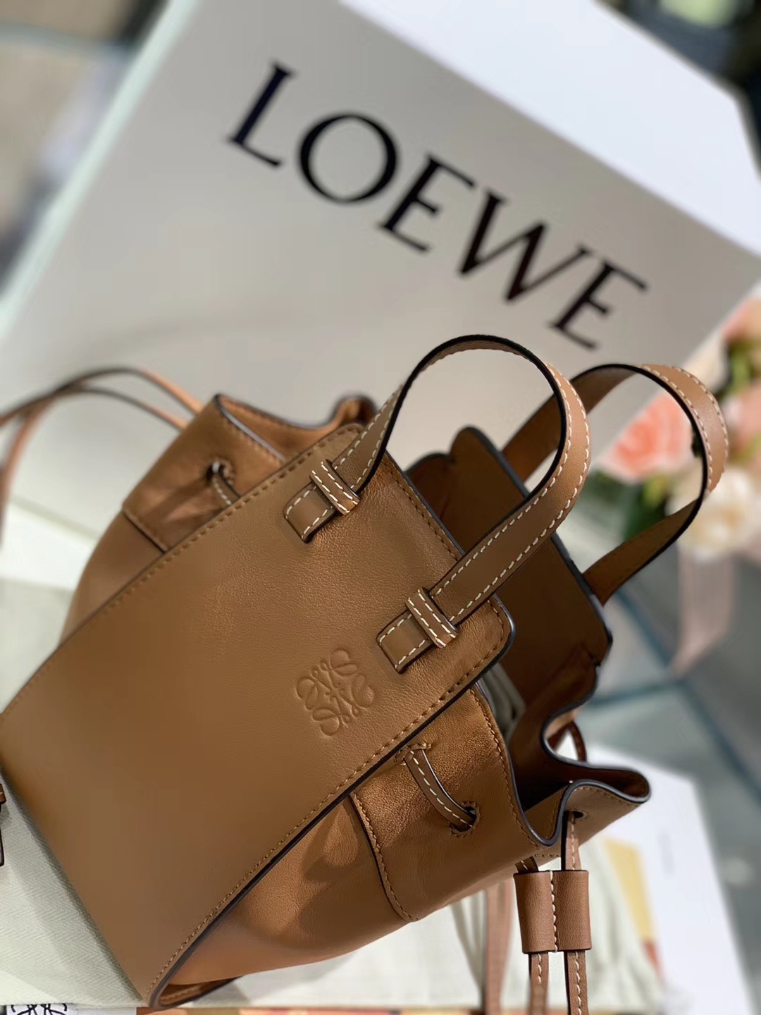 Loewe 迷你hammock 吊床包 手提包 焦糖色