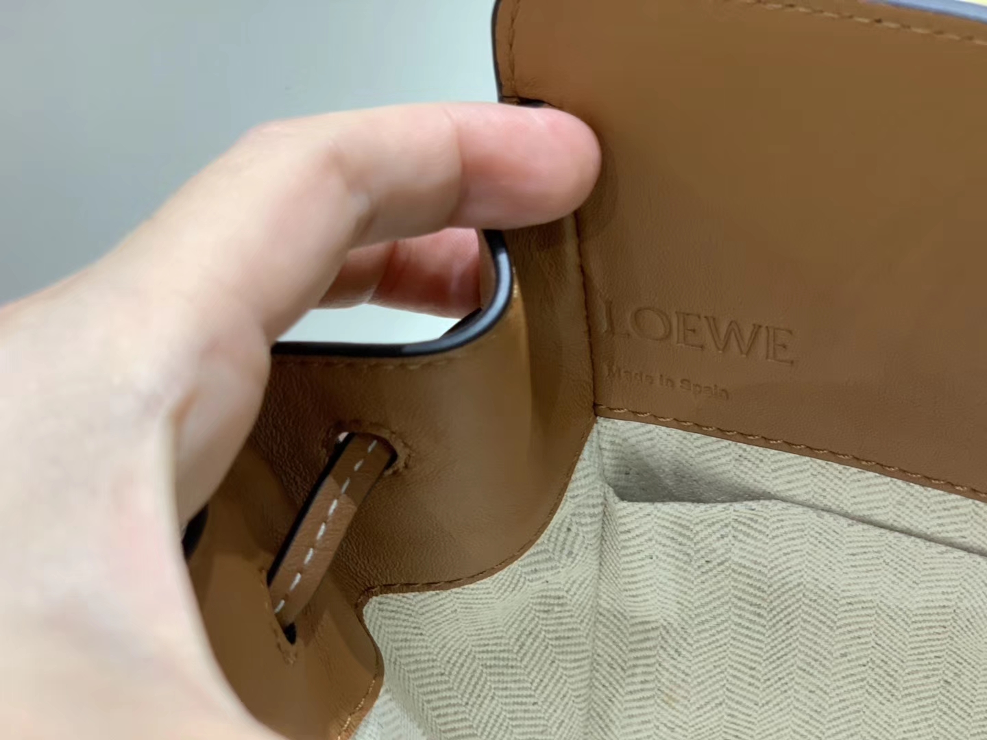 Loewe 迷你hammock 吊床包 手提包 焦糖色