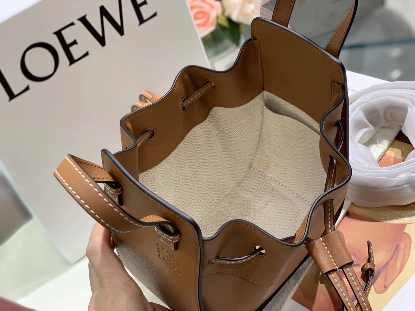 Loewe 迷你hammock 吊床包 手提包 焦糖色