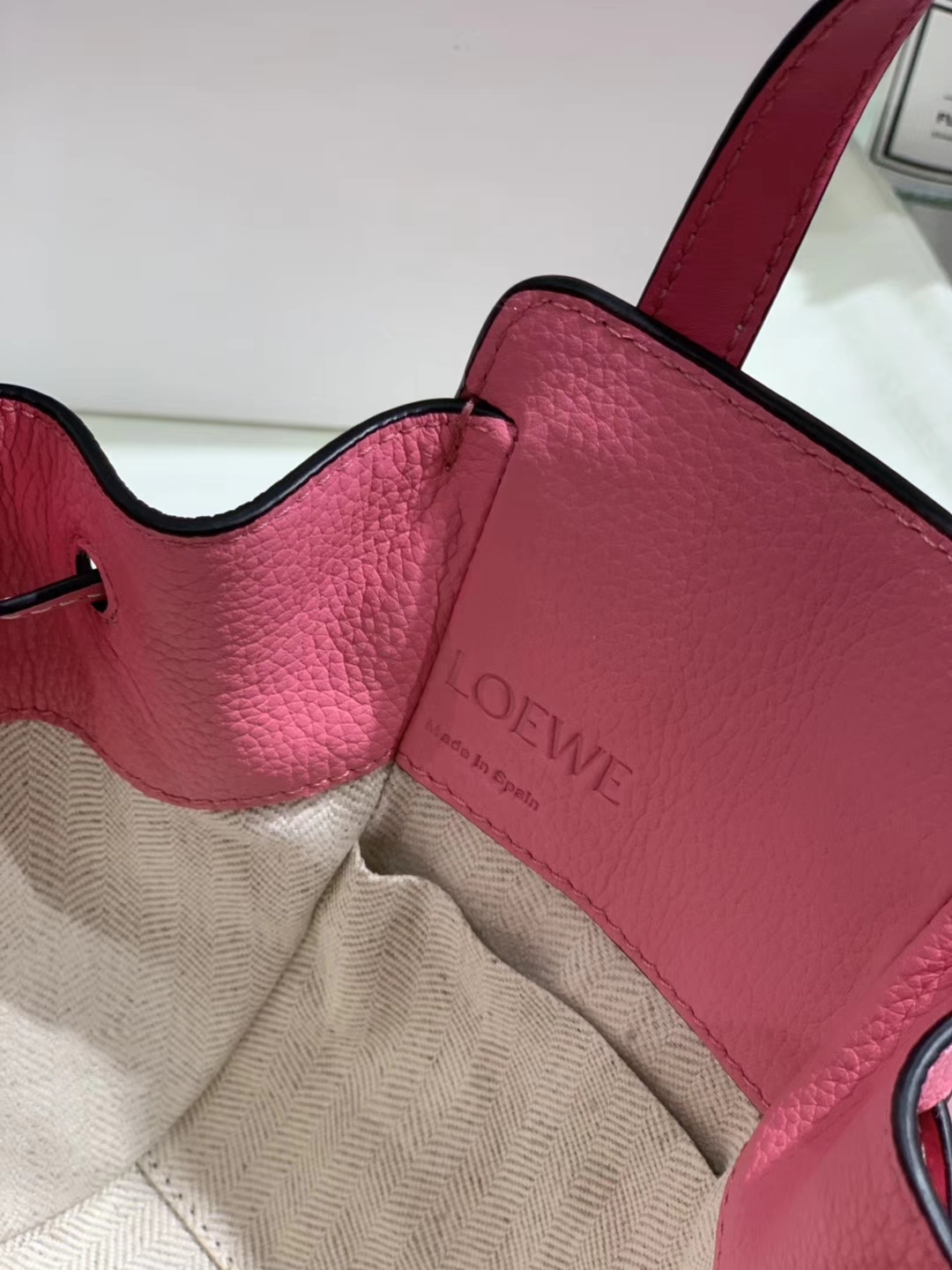 Loewe 迷你hammock 吊床包 手提包 玫红