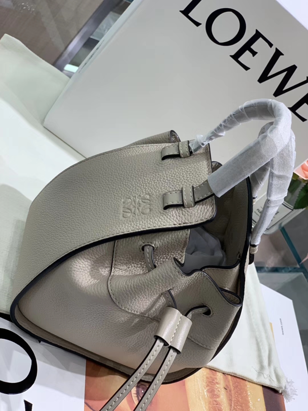 Loewe 迷你hammock 吊床包 手提包 大象灰