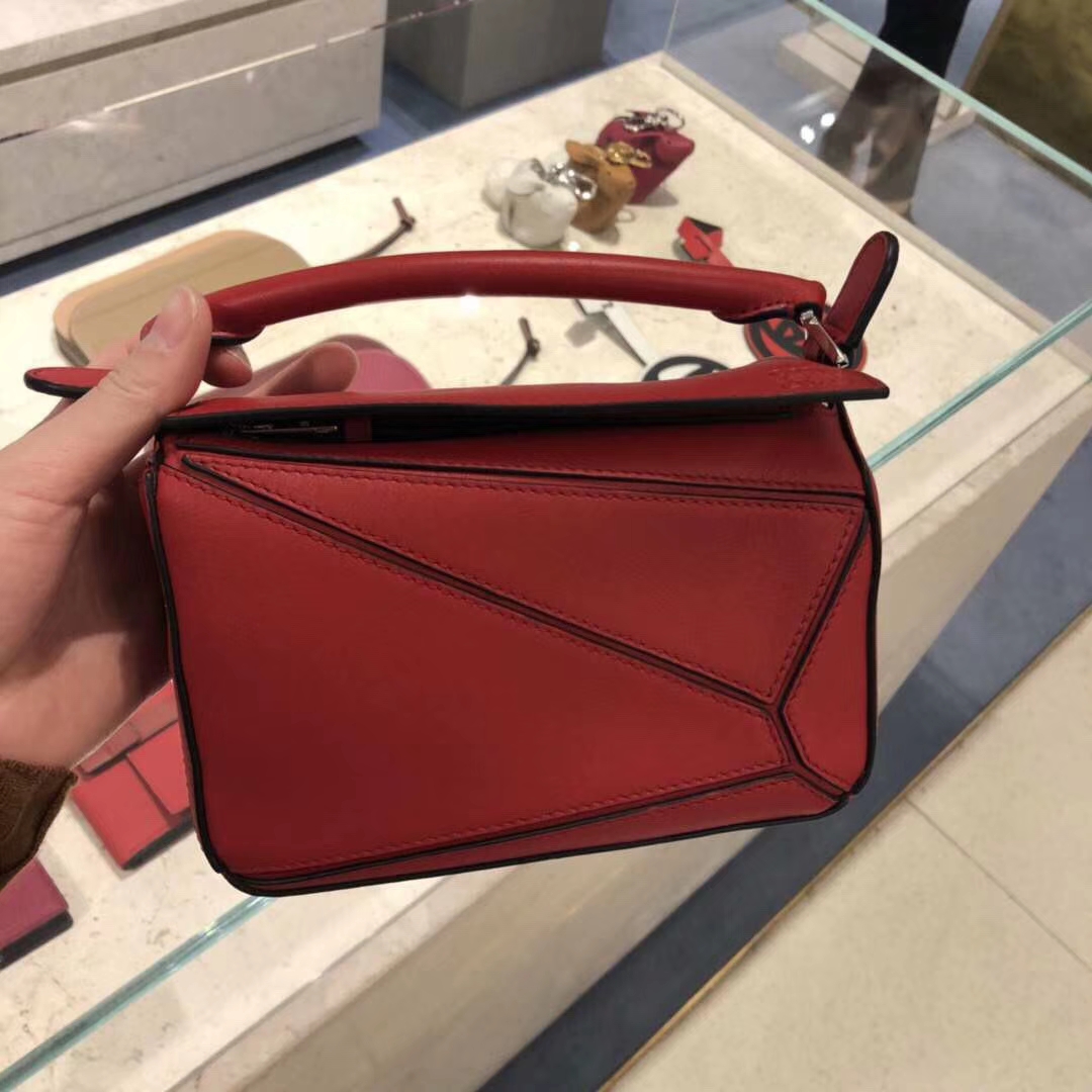 Loewe puzzle 迷你 超级跑量款 2019新色 大红色