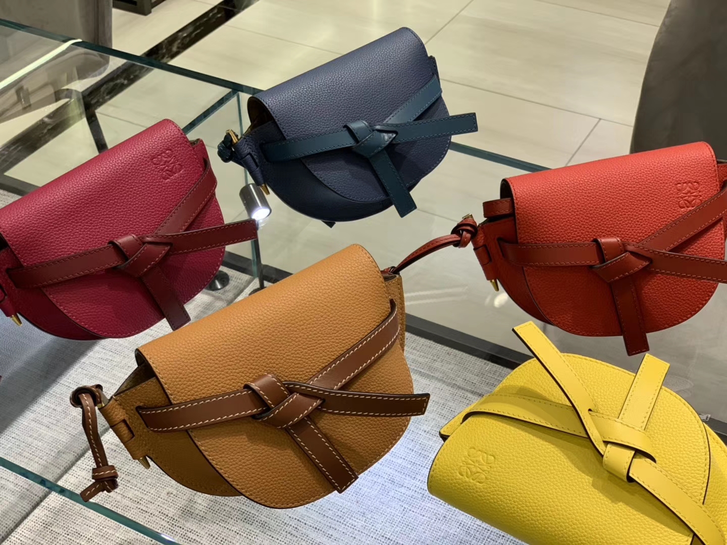 Loewe Gate系列 2019新色 斜挎小包 Mini号 焦糖色 酒红 黄色 大红 蓝色 