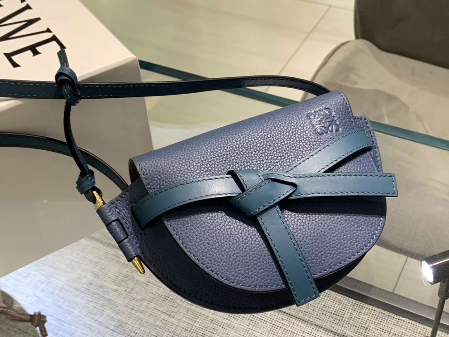Loewe Gate系列 2019新色 斜挎小包 Mini号 蓝色