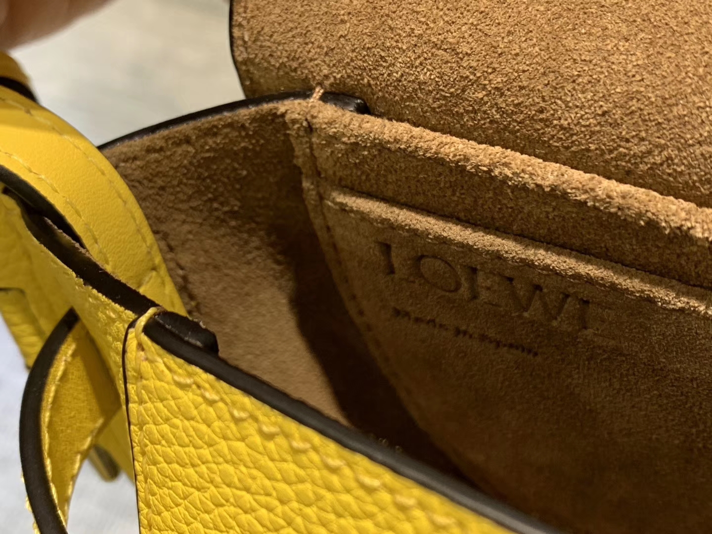 Loewe Gate系列 2019新色 斜挎小包 Mini号 黄色