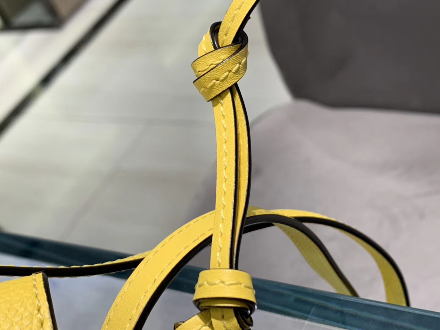 Loewe Gate系列 2019新色 斜挎小包 Mini号 黄色