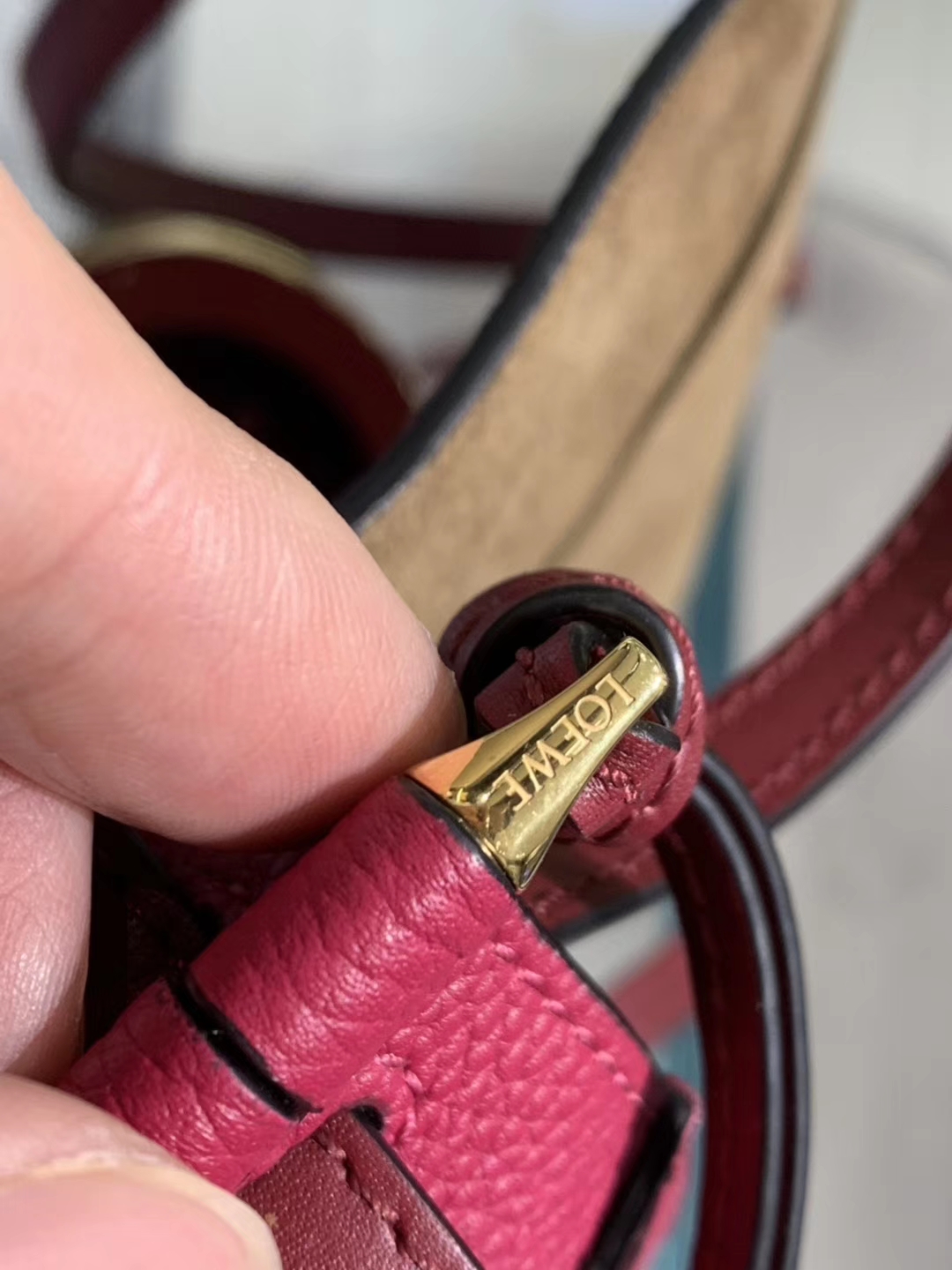 Loewe Gate系列 2019新色 斜挎小包 Mini号 酒红色