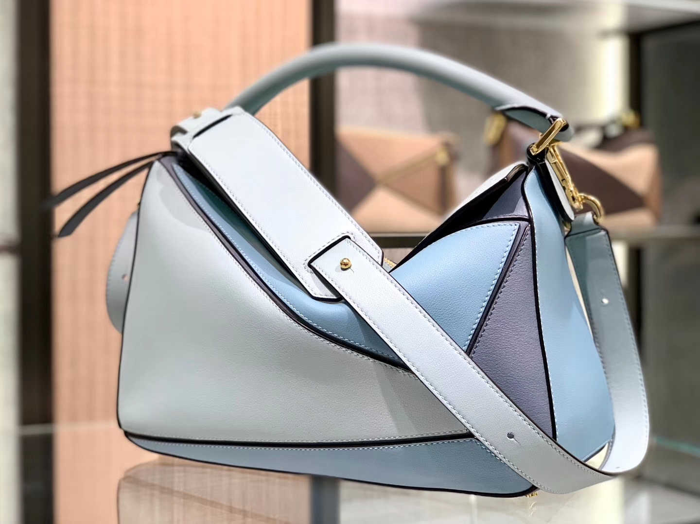Loewe puzzle系列复古牛皮 几何图案拼色 中号