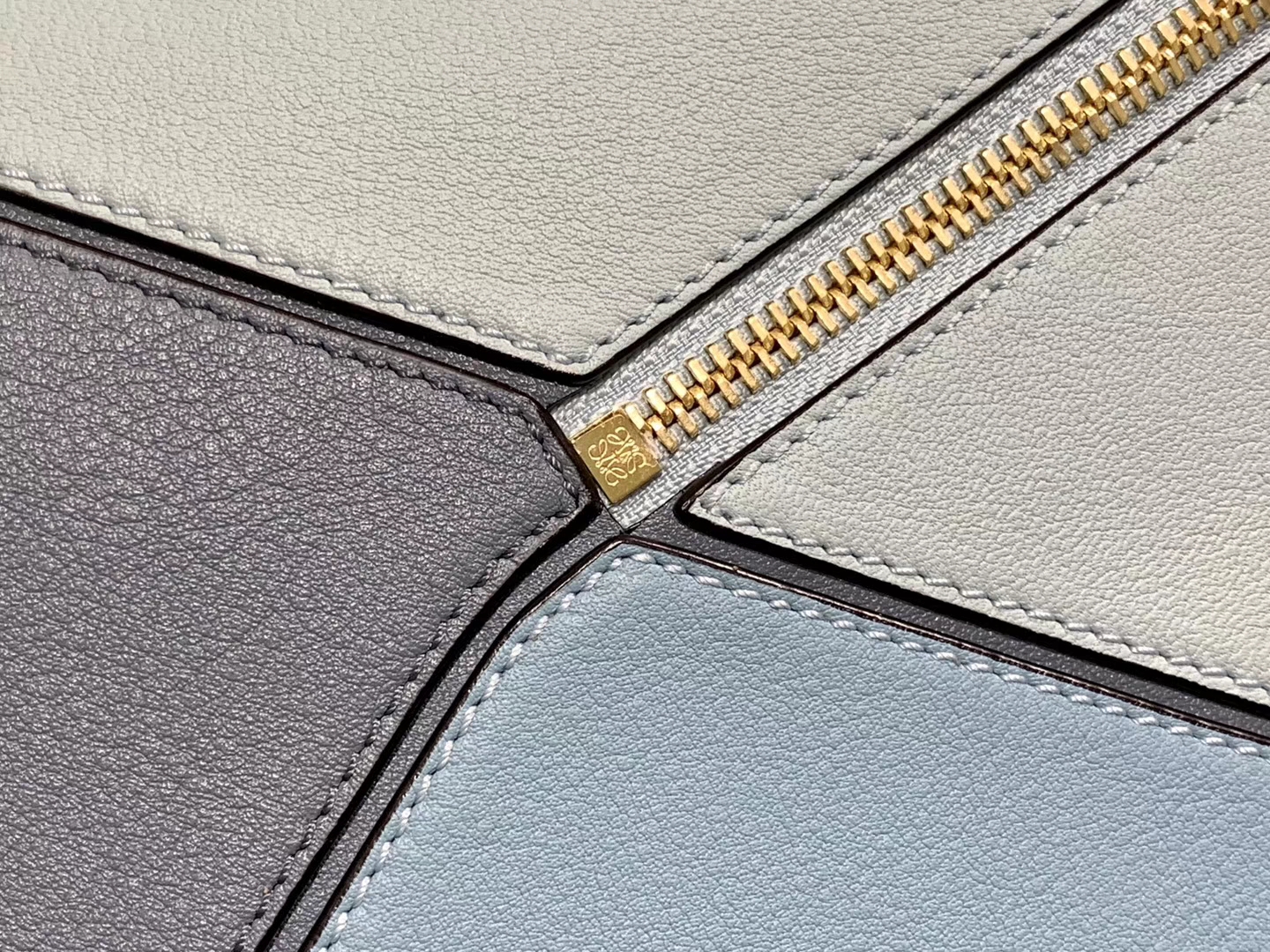 Loewe puzzle系列复古牛皮 几何图案拼色 中号