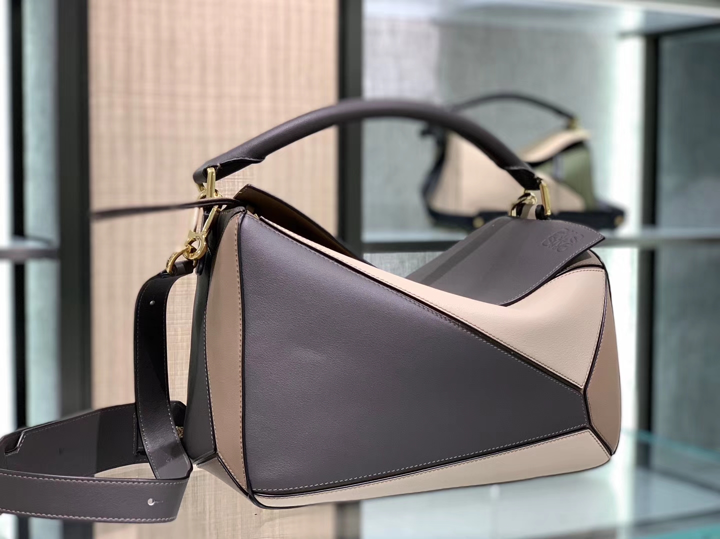 Loewe puzzle系列复古牛皮 几何图案拼色 中号