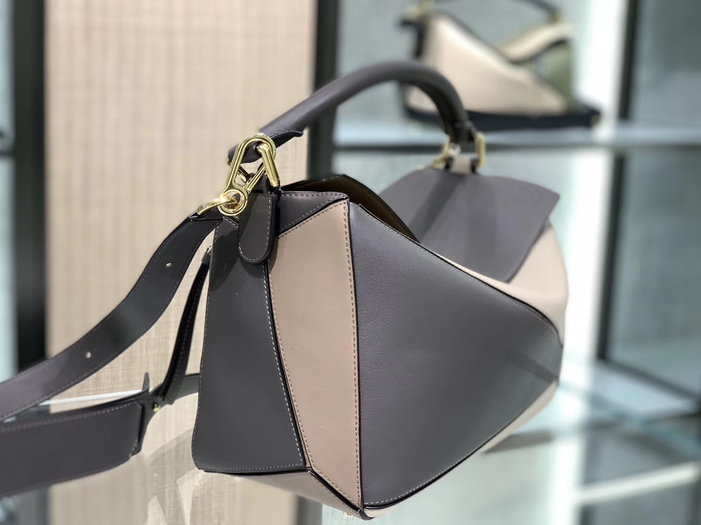 Loewe puzzle系列复古牛皮 几何图案拼色 中号