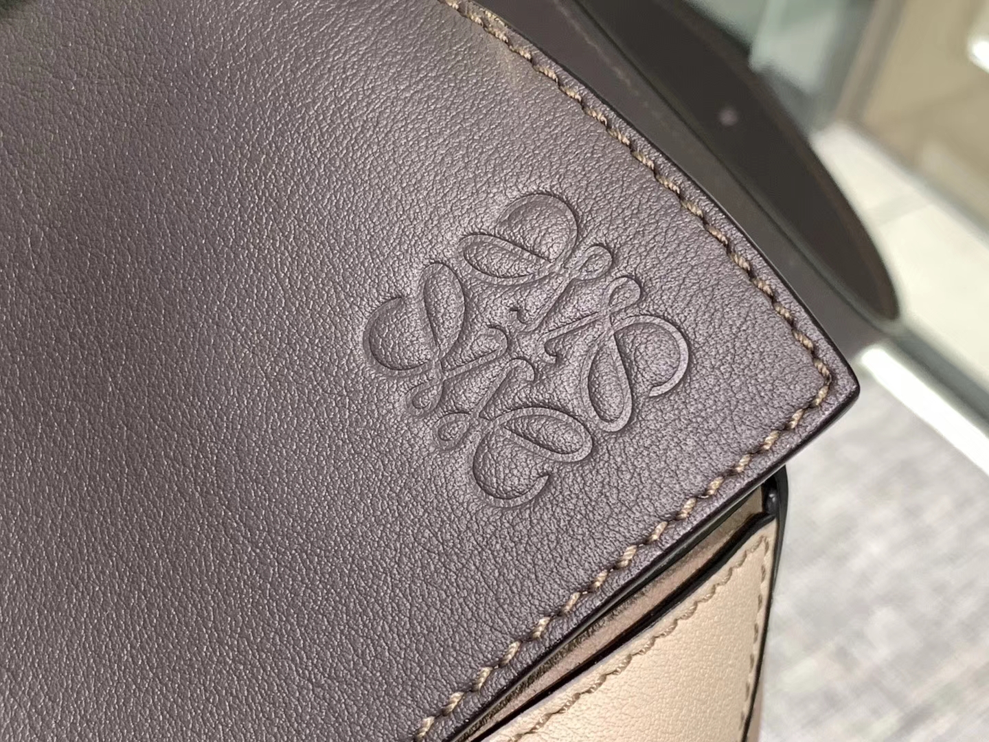 Loewe puzzle系列复古牛皮 几何图案拼色 中号