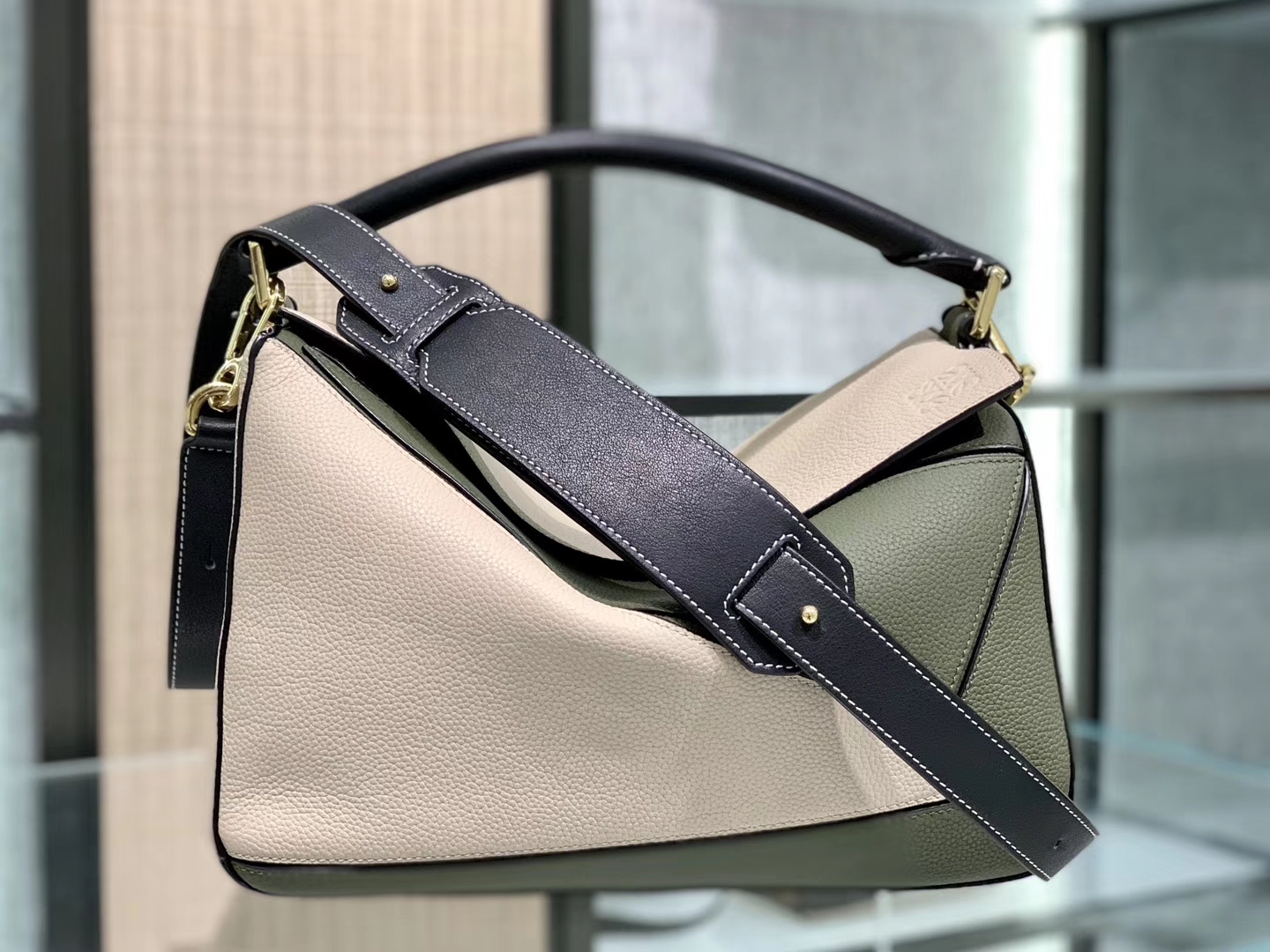 Loewe puzzle系列复古牛皮 几何图案拼色 中号