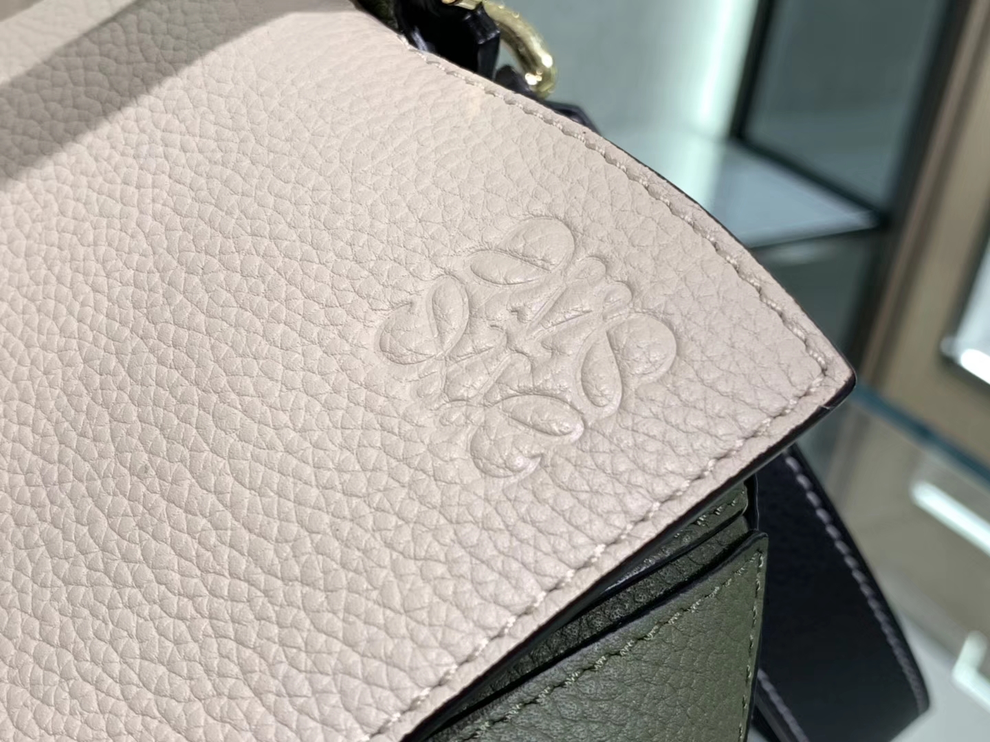 Loewe puzzle系列复古牛皮 几何图案拼色 中号