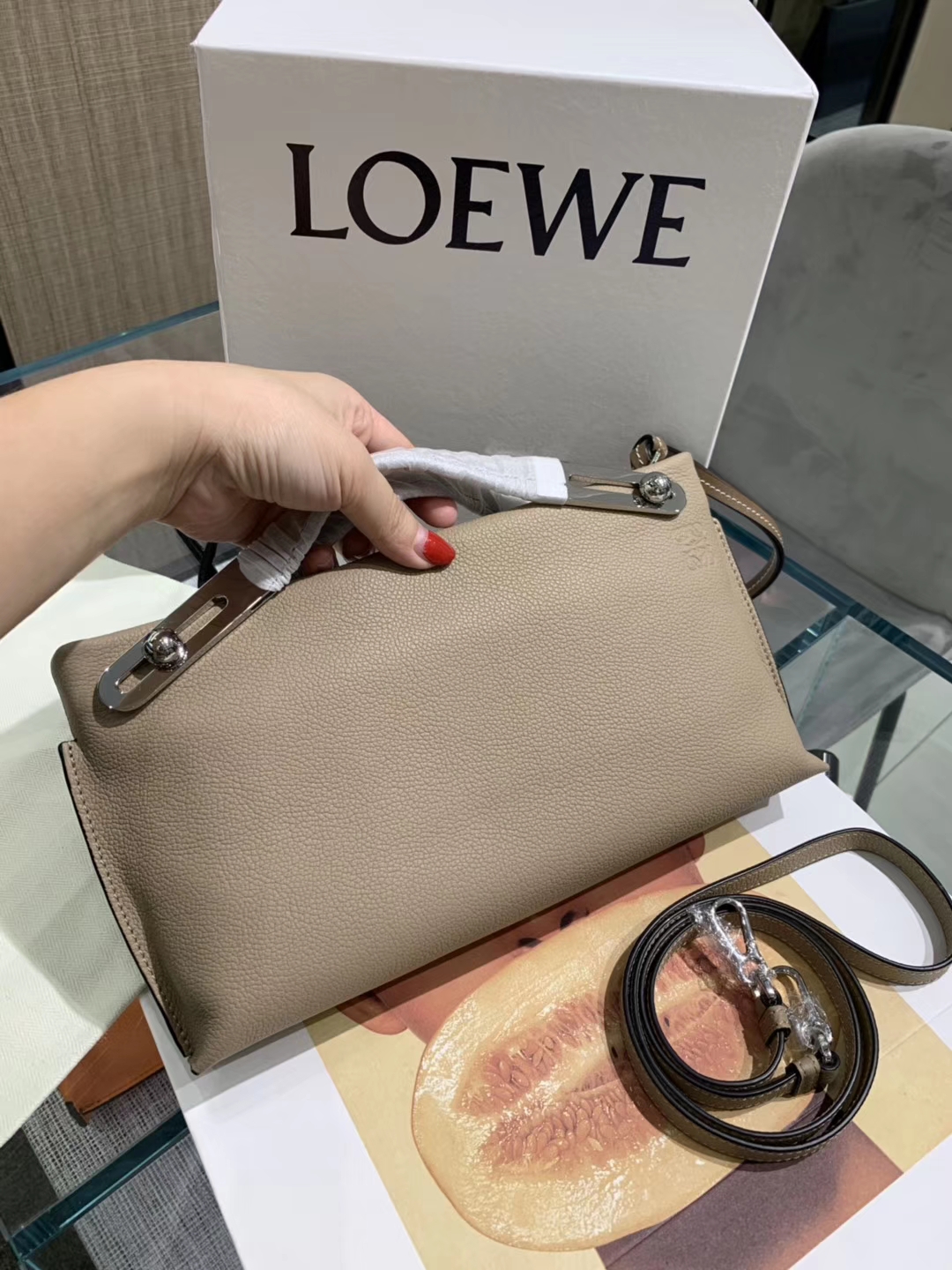 Loewe 罗意威 新款手柄 风衣灰 官网同步 原厂皮料五金制定