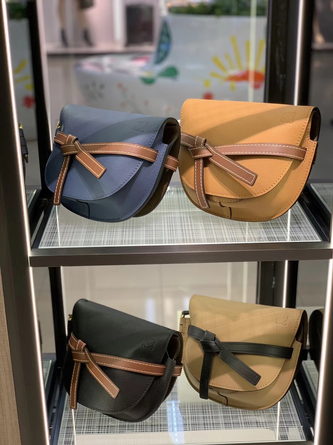 Loewe Gate系列 2019新色 斜挎中号 龙虾粉 牛仔蓝 黑色 奶茶色 中国红 焦糖色