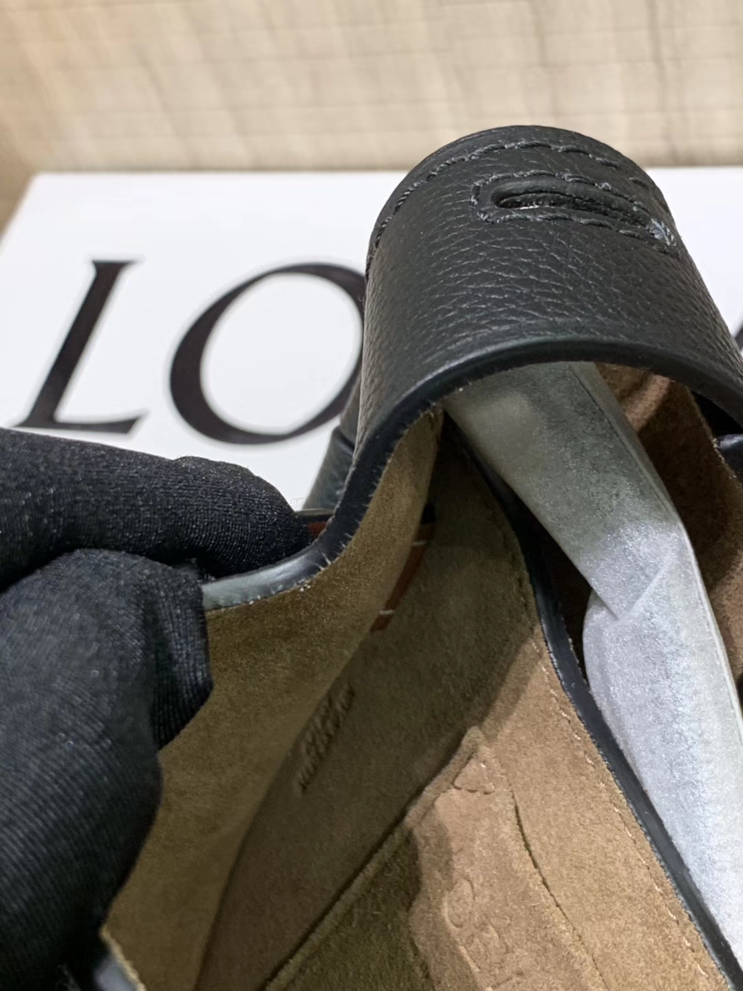 Loewe Gate系列 2019新色 斜挎中号 黑色
