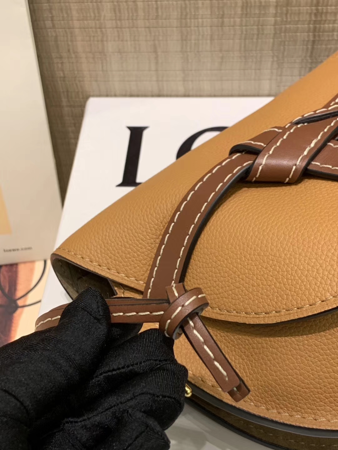 Loewe Gate系列 2019新色 斜挎中号 焦糖色 