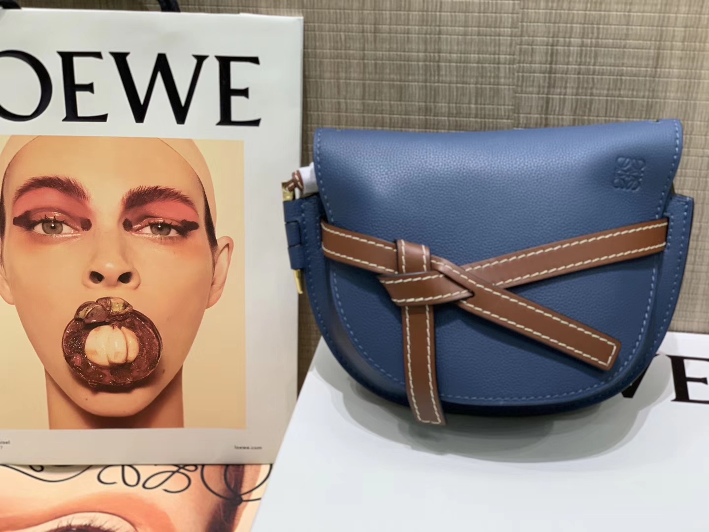 Loewe Gate系列 2019新色 斜挎中号 牛仔蓝