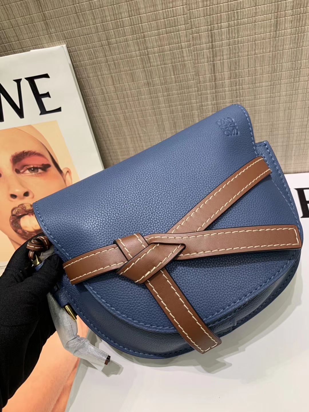 Loewe Gate系列 2019新色 斜挎中号 牛仔蓝