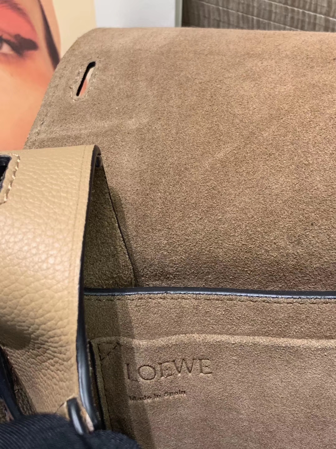 Loewe Gate系列 2019新色 斜挎中号 奶茶色