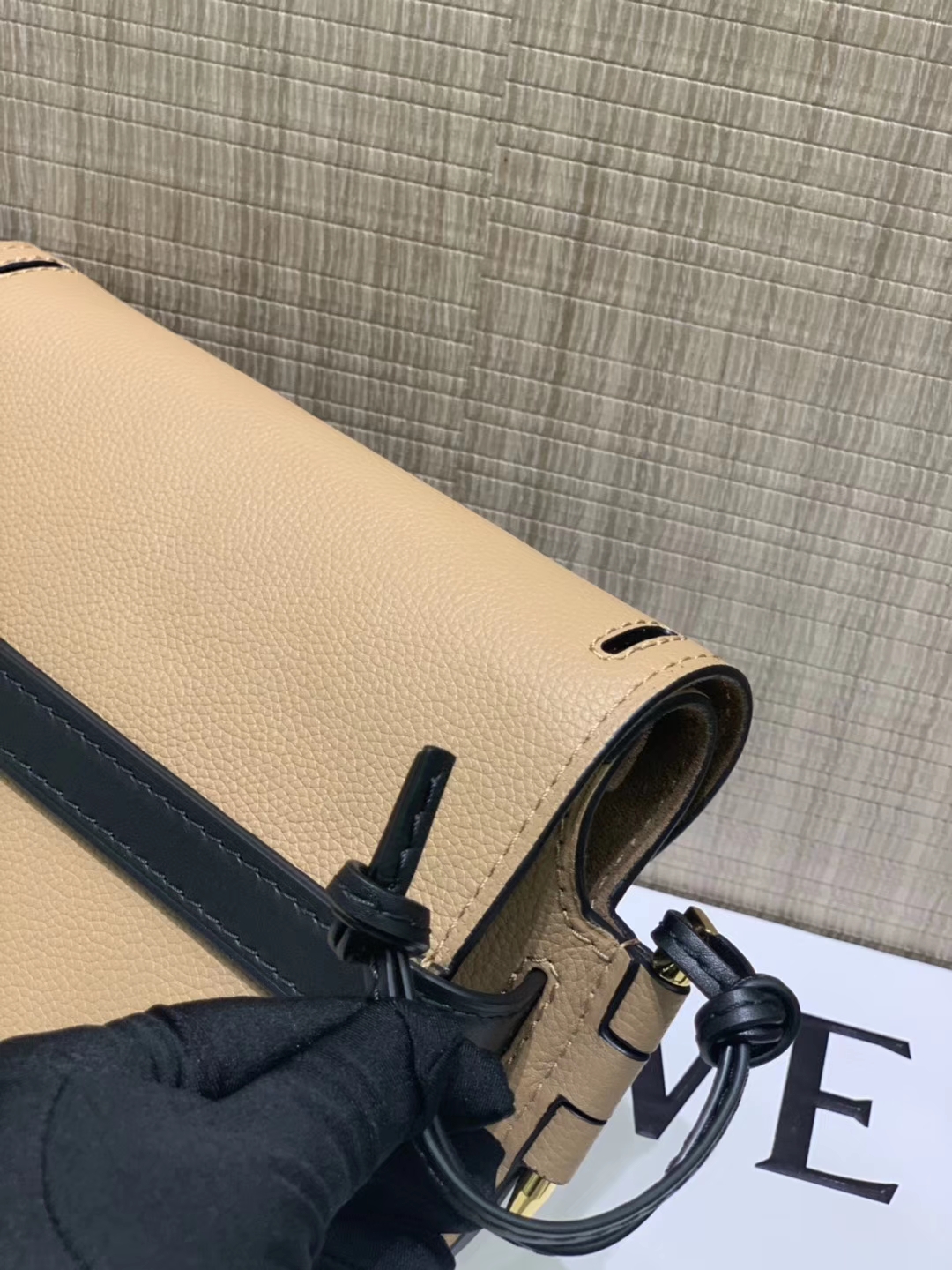 Loewe Gate系列 2019新色 斜挎中号 奶茶色