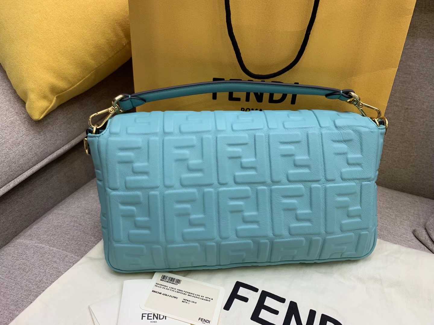 Fendi 芬迪 Baguette FF 浮雕系列 32x17x6cm 进口小羊皮 蓝色