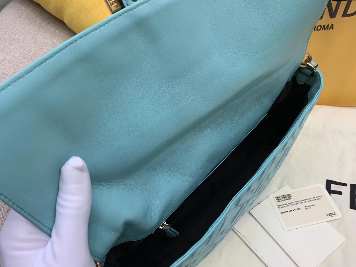 Fendi 芬迪 Baguette FF 浮雕系列 32x17x6cm 进口小羊皮 蓝色