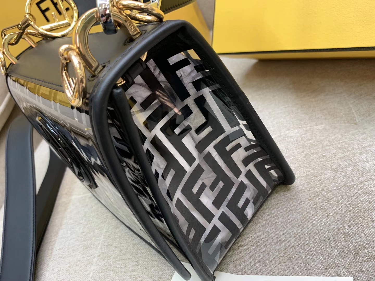 KANI F 系列翻盖手袋  F 新款标志 全透明的TPU 25cm