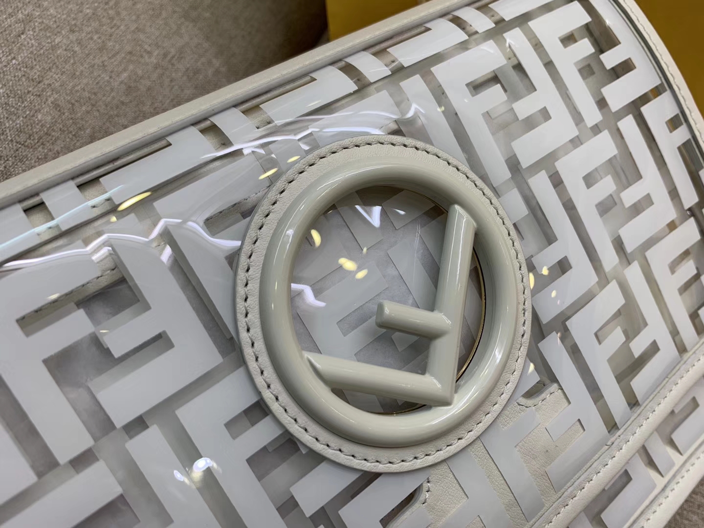 KANI F 系列翻盖手袋  F 新款标志 全透明的TPU 25cm