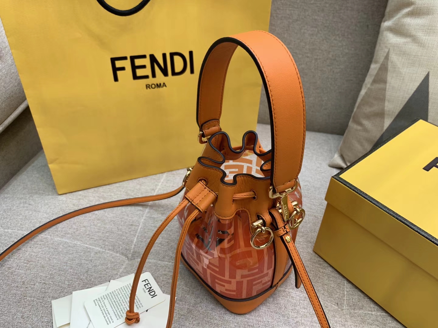 Fendi 芬迪 Mon Tresor 小号水桶手袋 FF图案印花 橘色 18x12x10