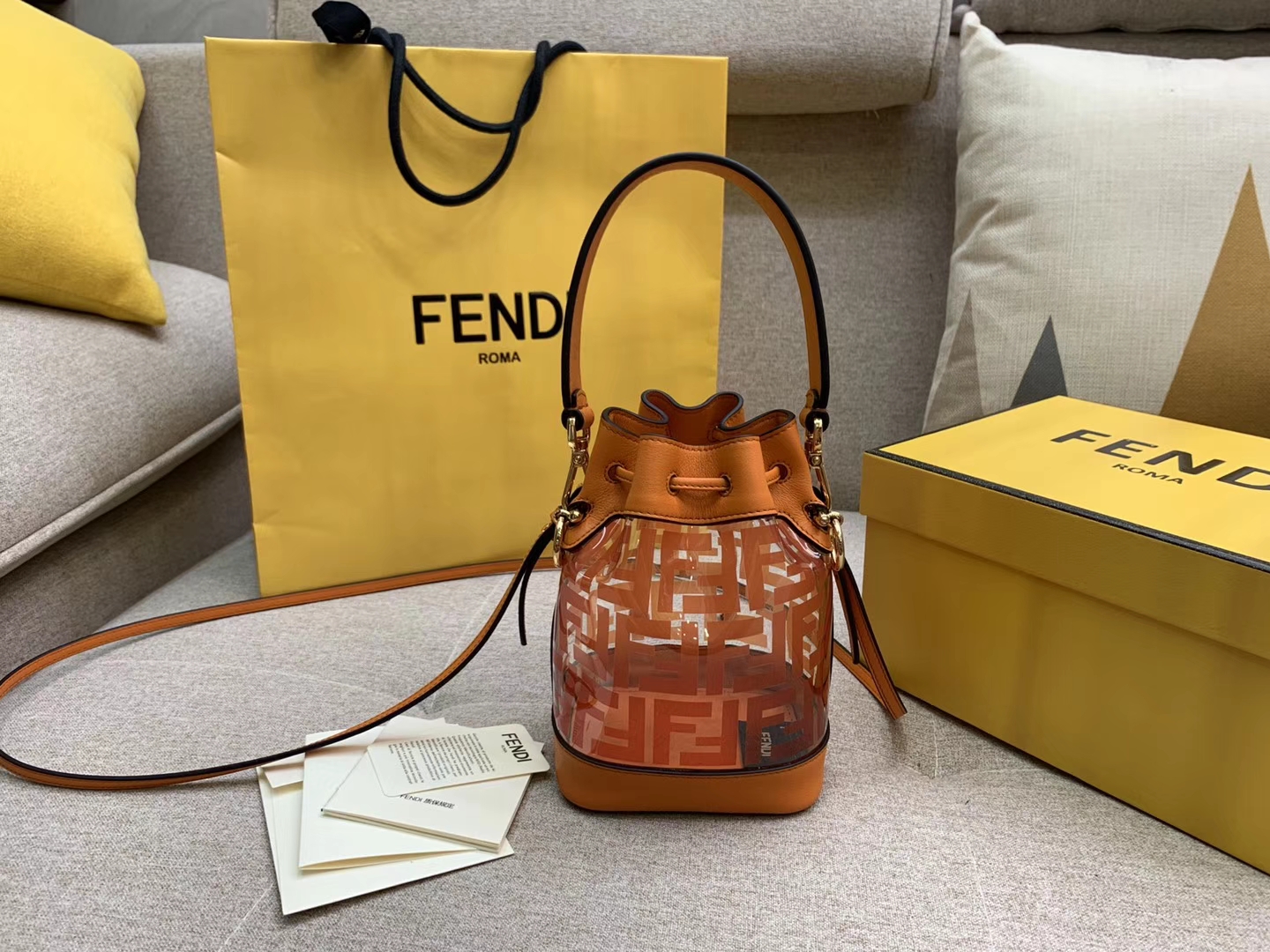 Fendi 芬迪 Mon Tresor 小号水桶手袋 FF图案印花 橘色 18x12x10