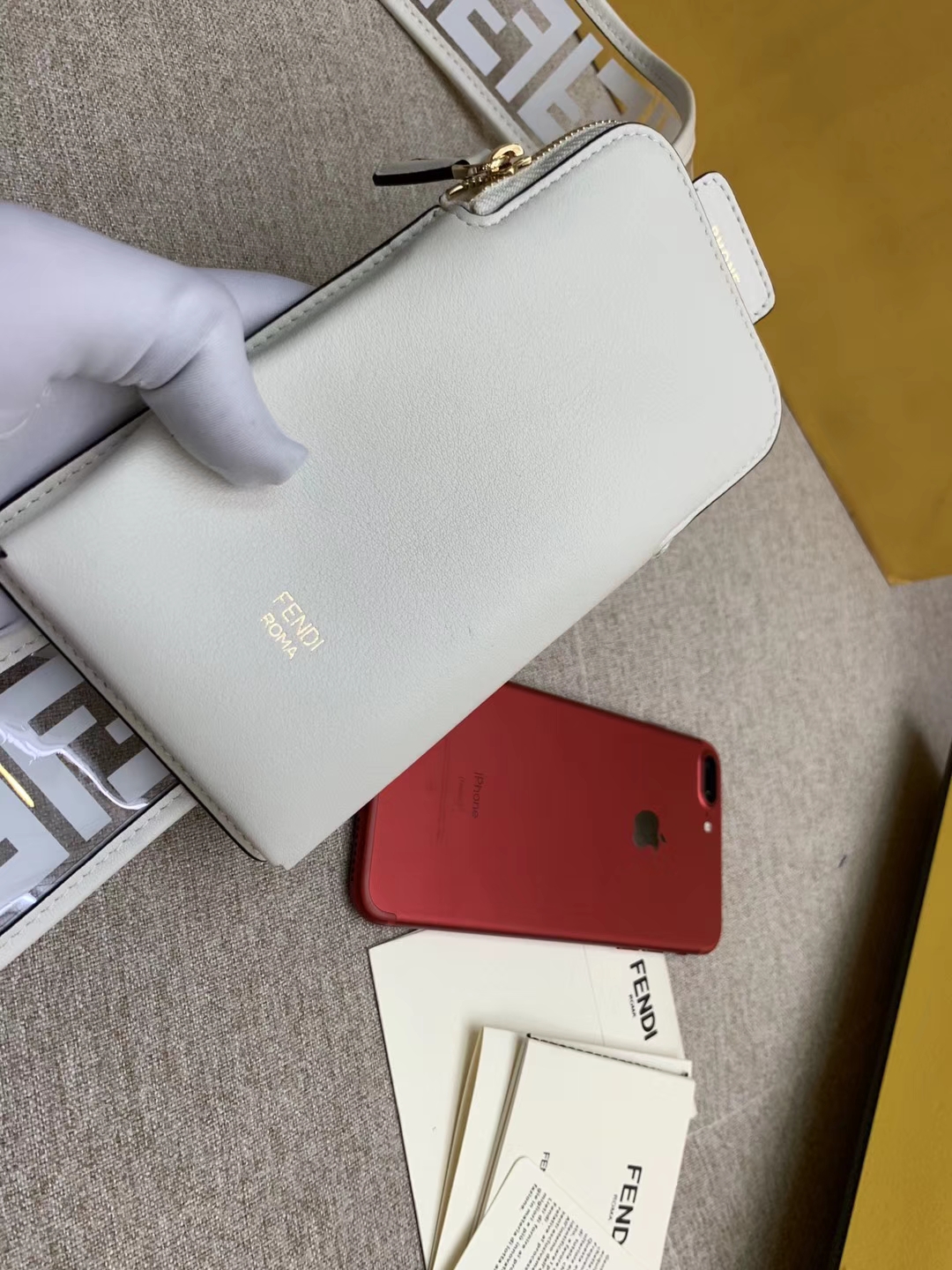Fendi 芬迪 最新胸包 肩带可单用 白色