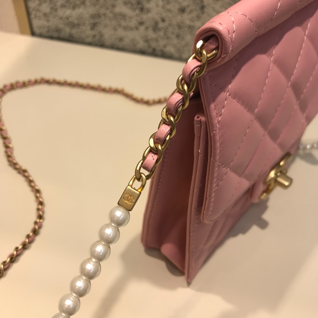 Chanel 香奈儿 新款链条珍珠包小号 进口小羊皮 粉色 沙金