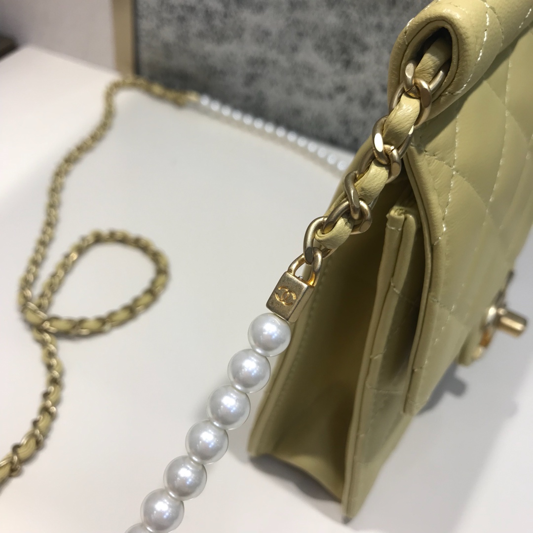 Chanel 香奈儿 新款链条珍珠包小号 进口小羊皮 黄色 沙金