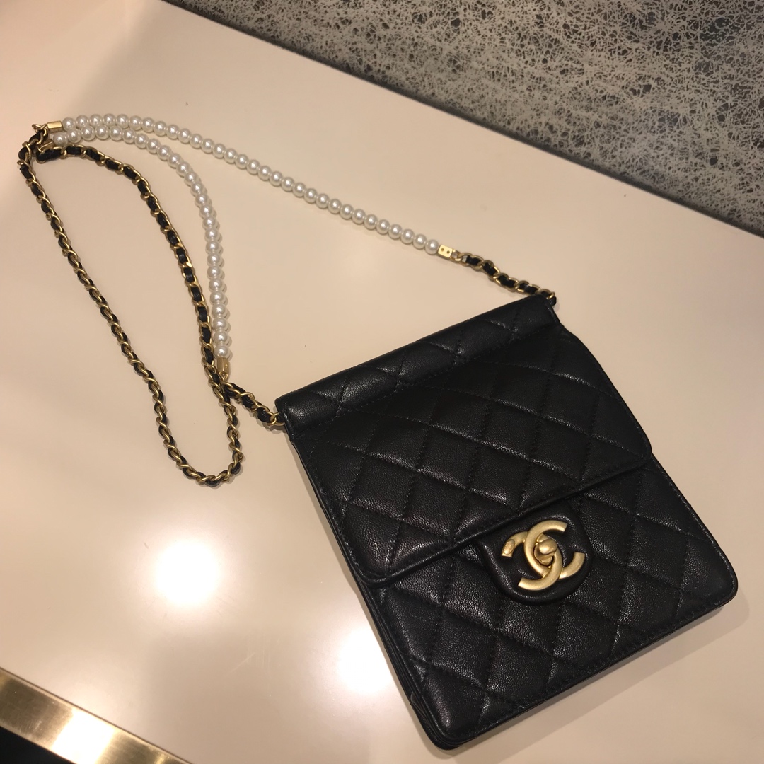 Chanel 香奈儿 新款链条珍珠包小号 进口小羊皮 黑色 沙金