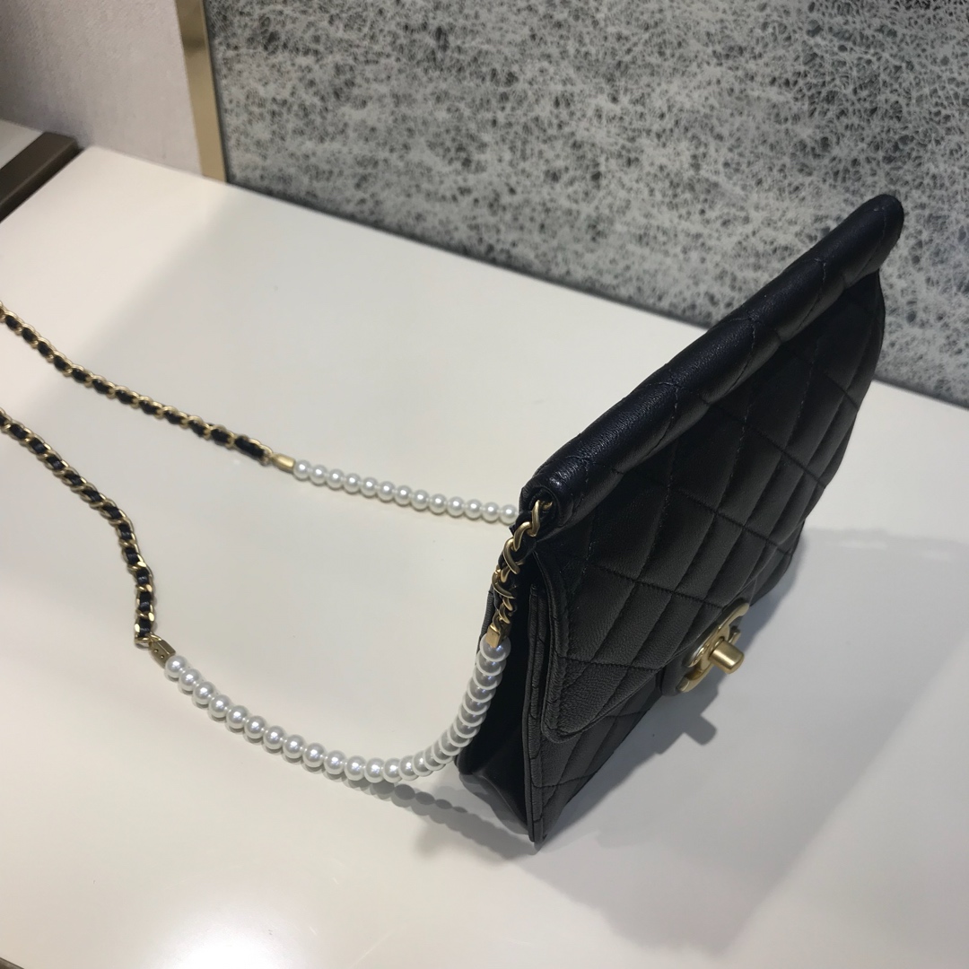 Chanel 香奈儿 新款链条珍珠包小号 进口小羊皮 黑色 沙金