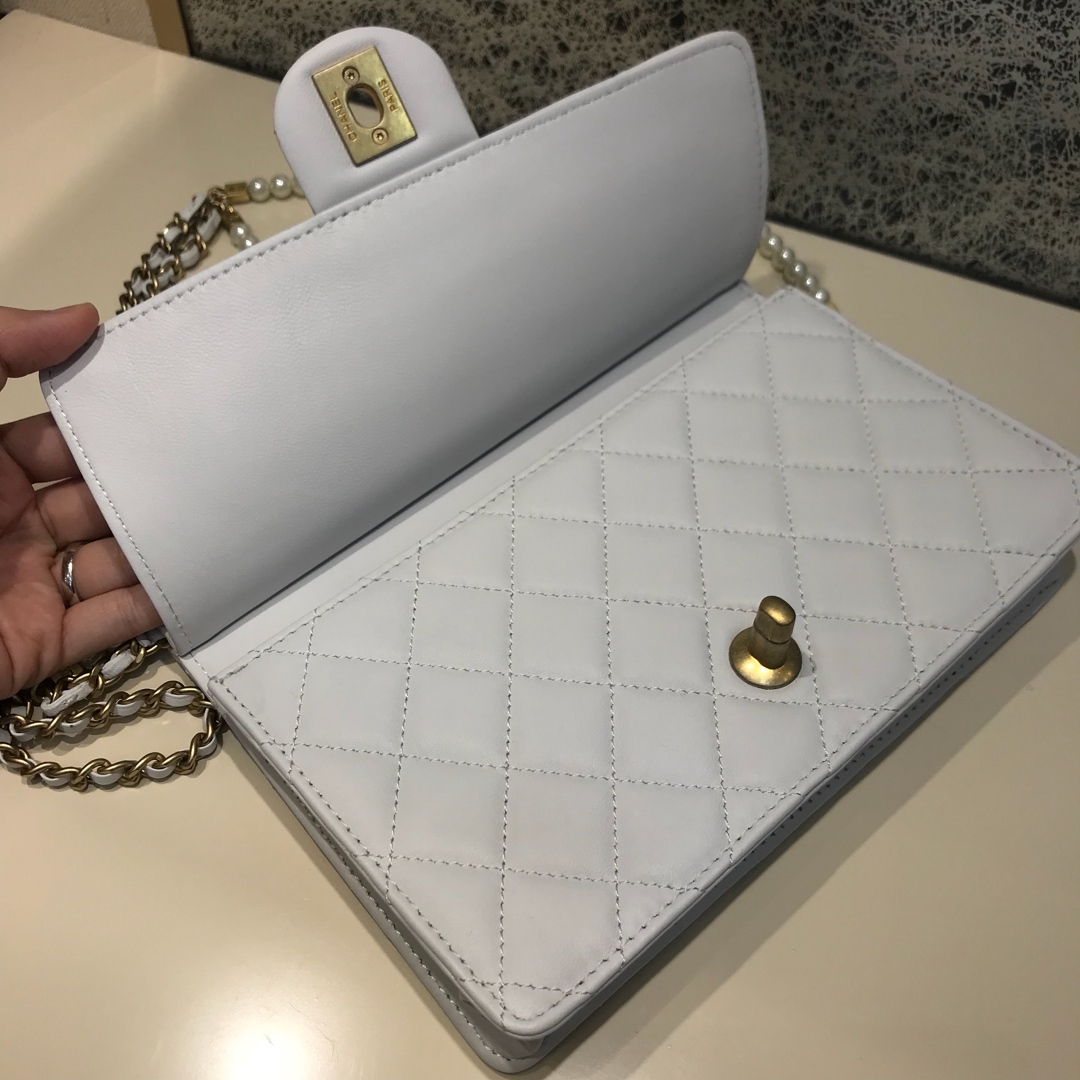 Chanel 香奈儿 新款链条珍珠包大号 进口小羊皮 白色 沙金