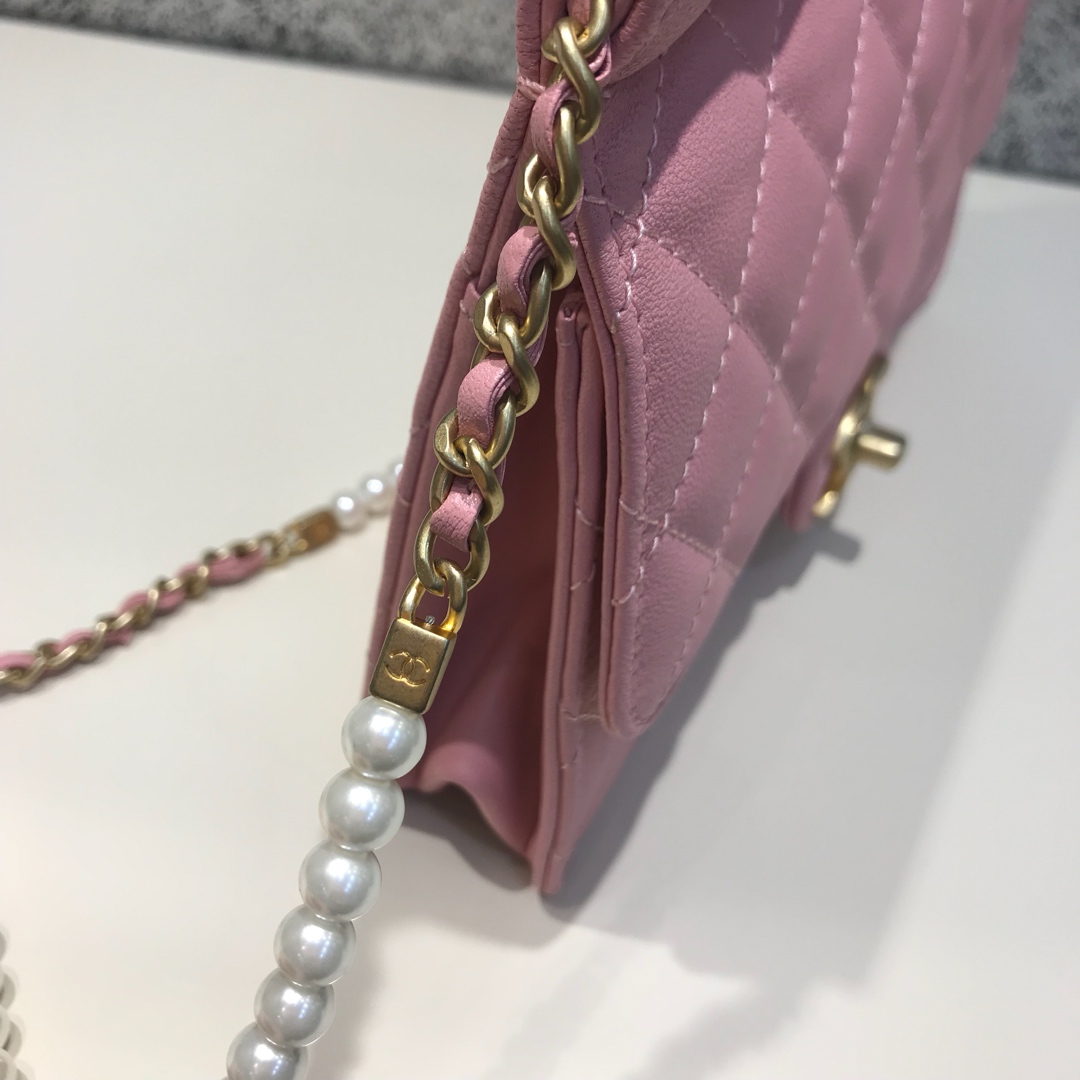 Chanel 香奈儿 新款链条珍珠包大号 进口小羊皮 粉色  沙金
