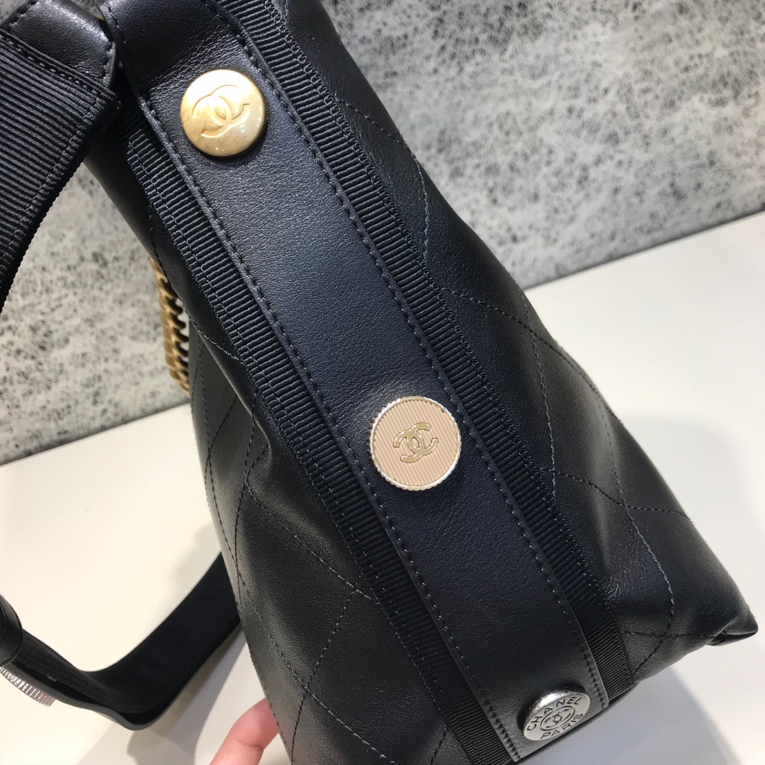 Chanel 香奈儿 Hobo bag 顶级代购版本 23cm 原厂小牛皮 全黑色