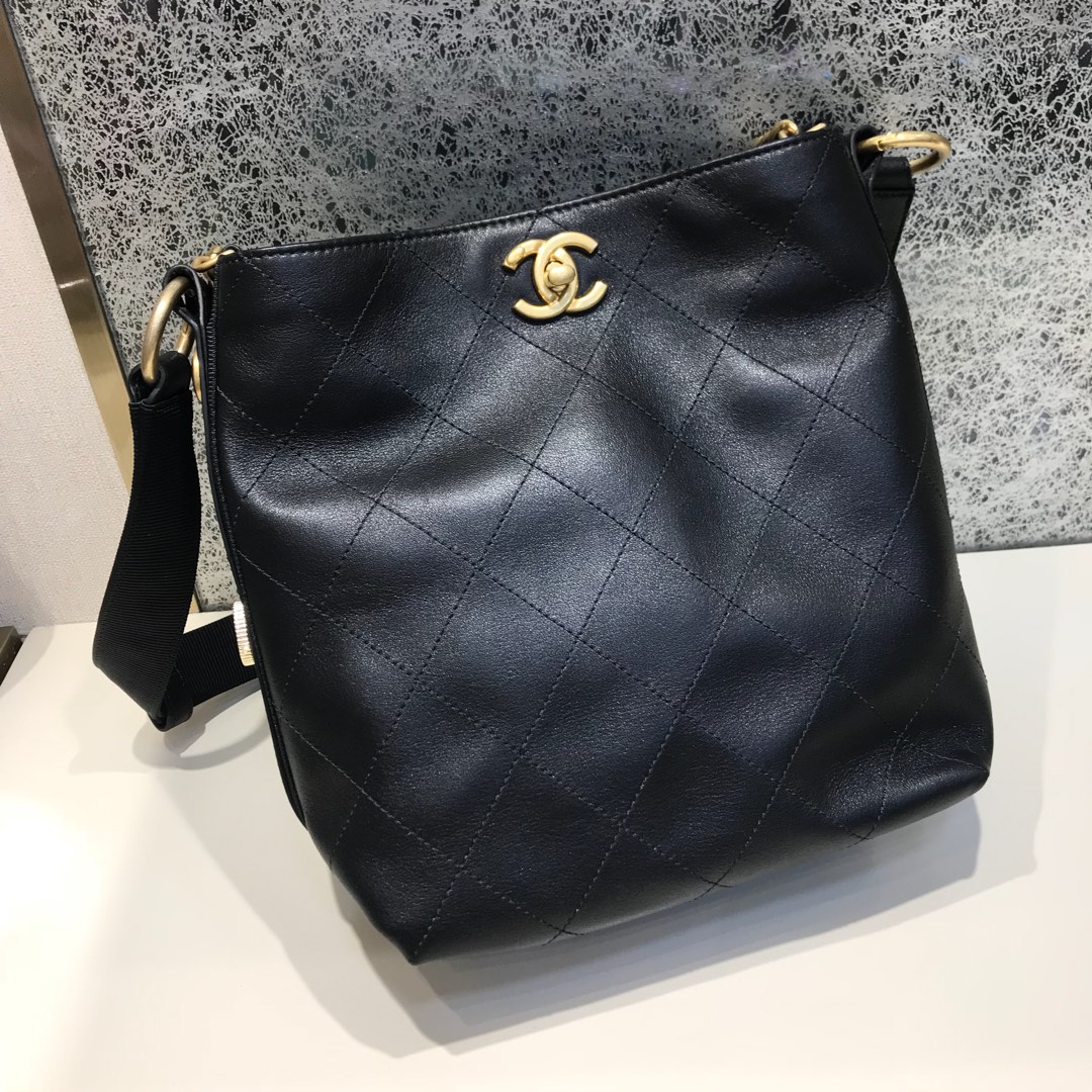 Chanel 香奈儿 Hobo bag 顶级代购版本 23cm 原厂小牛皮 全黑色