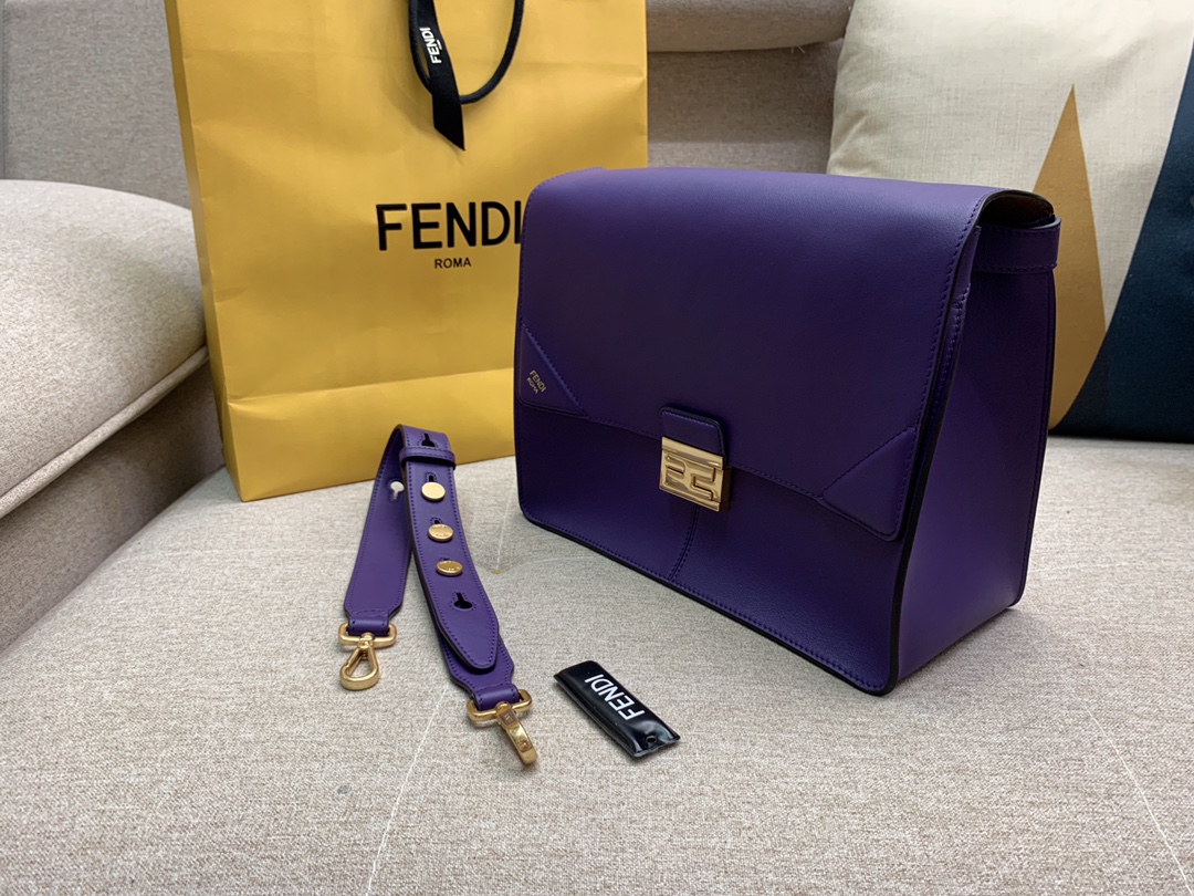 Fendi 芬迪 大号现 KAN U 系列 定制凸纹 紫色按扣女包 原厂进口皮