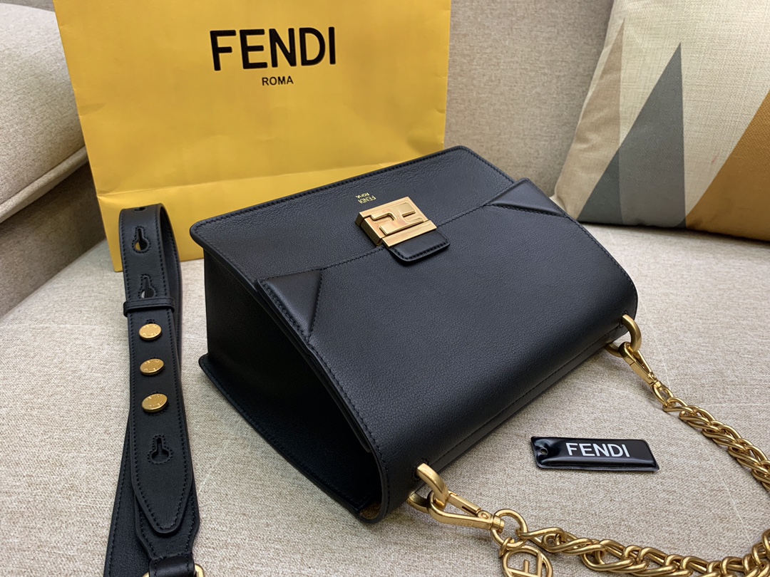 Fendi 芬迪 KAN U 系列 中号25cm 斜挎手提两用包 复古女包