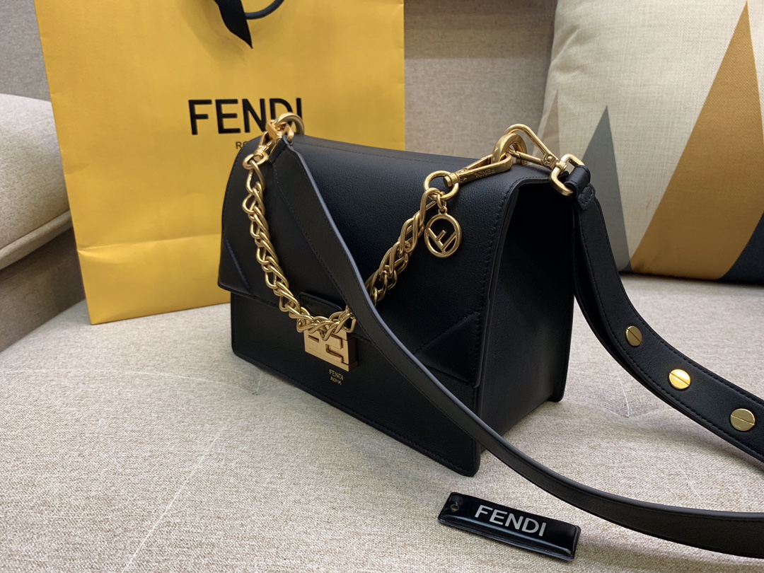 Fendi 芬迪 KAN U 系列 中号25cm 斜挎手提两用包 复古女包