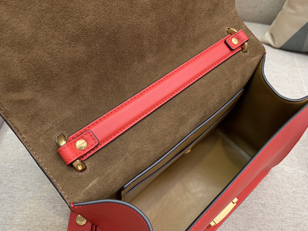 Fendi 芬迪 KAN U 系列 中号25cm 斜挎手提两用包 复古女包