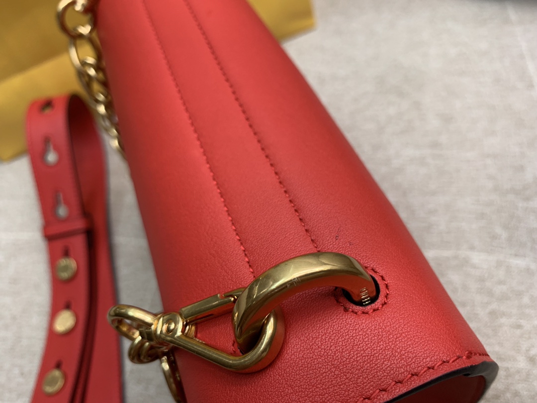 Fendi 芬迪 KAN U 系列 中号25cm 斜挎手提两用包 复古女包