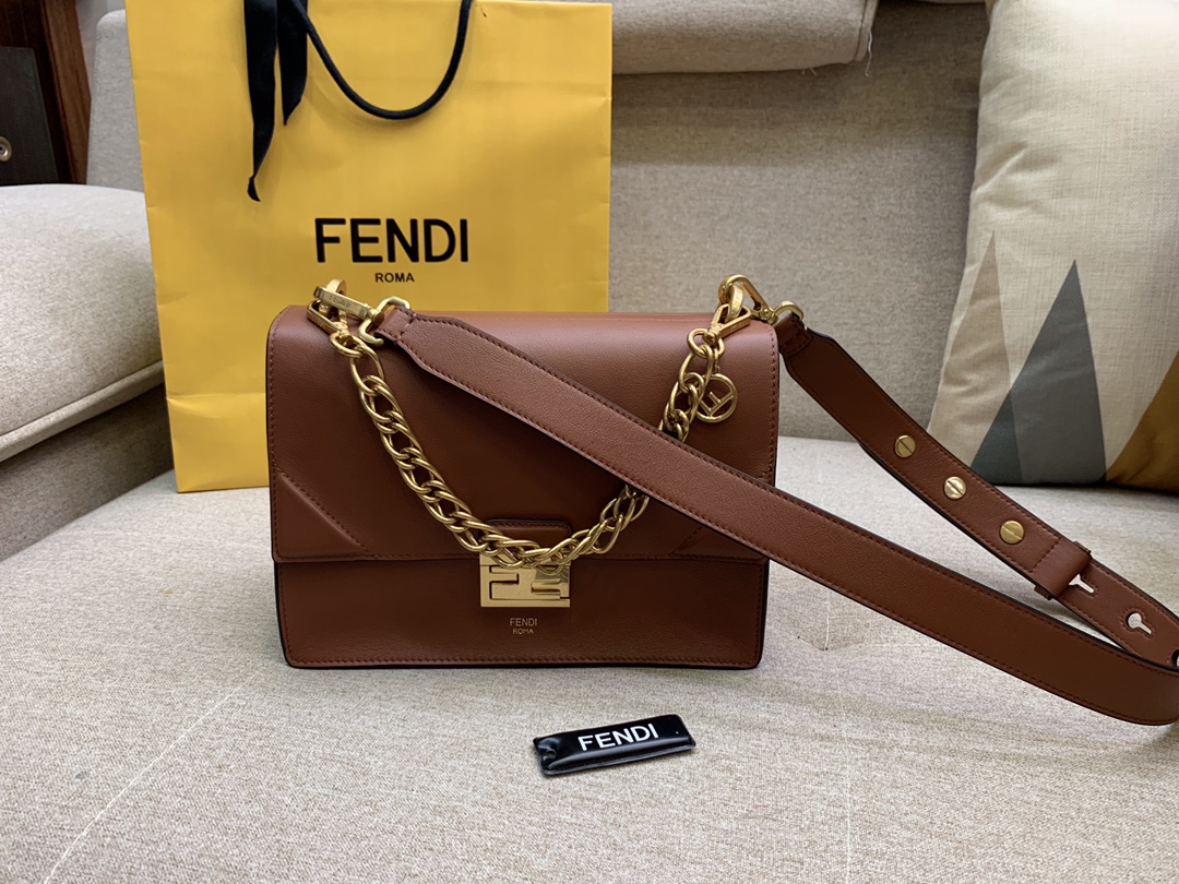 Fendi 芬迪 KAN U 系列 中号25cm 斜挎手提两用包 复古女包