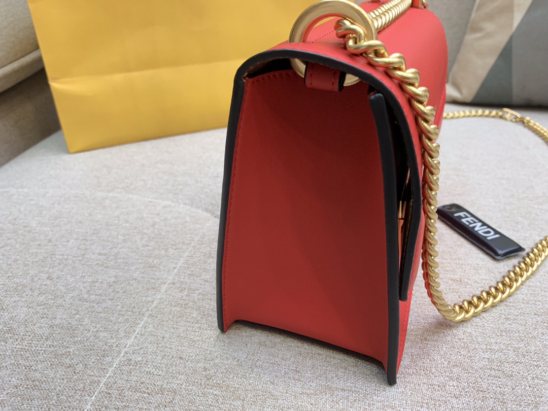 Fendi 芬迪 KAN U 系列 定制凸纹 代工厂女包 原厂进口皮 小号19cm