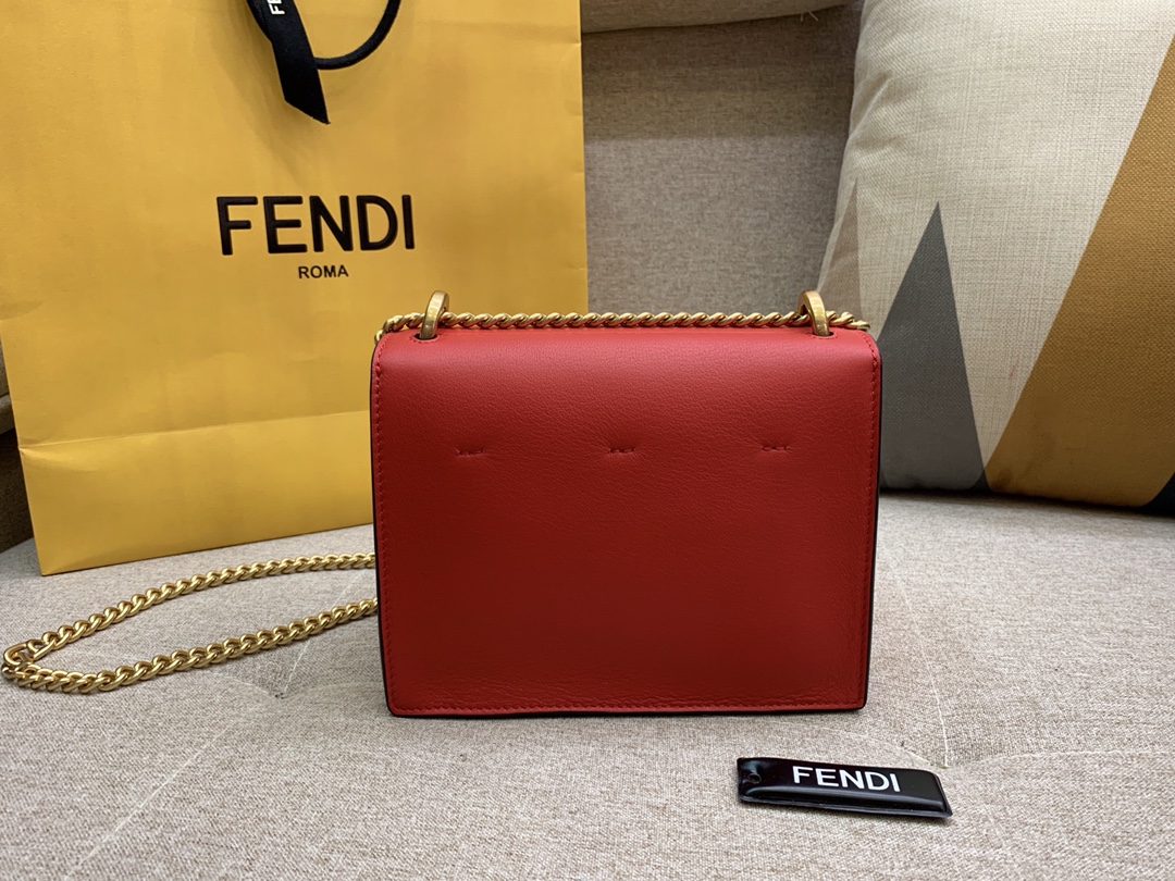 Fendi 芬迪 KAN U 系列 定制凸纹 代工厂女包 原厂进口皮 小号19cm