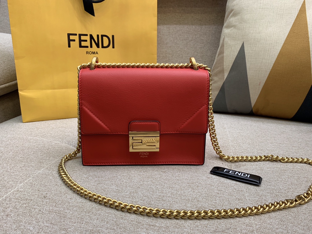Fendi 芬迪 KAN U 系列 定制凸纹 代工厂女包 原厂进口皮 小号19cm